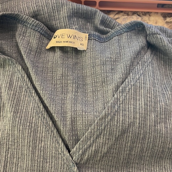 Love Wins Blue sz XS Top Deep V- Neck NWT Sleeveless Ribbed Knot Detail Modest - Picture 12 of 14